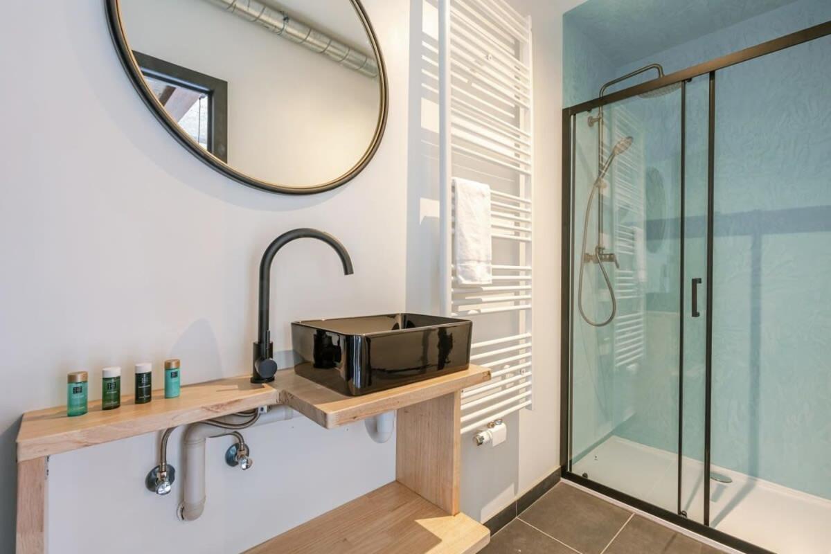 Huswell - Industrial With Terrace In Apartment